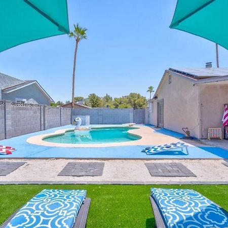 Villa Fab Phx Getaway W/ Pool & Fire Pit Phoenix Esterno foto