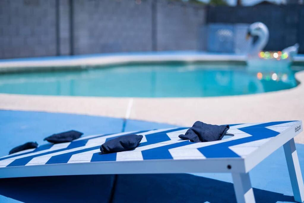 Villa Fab Phx Getaway W/ Pool & Fire Pit Phoenix Esterno foto