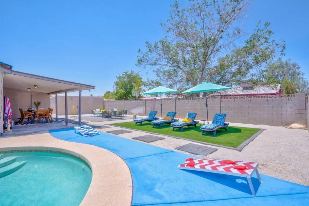 Villa Fab Phx Getaway W/ Pool & Fire Pit Phoenix Esterno foto