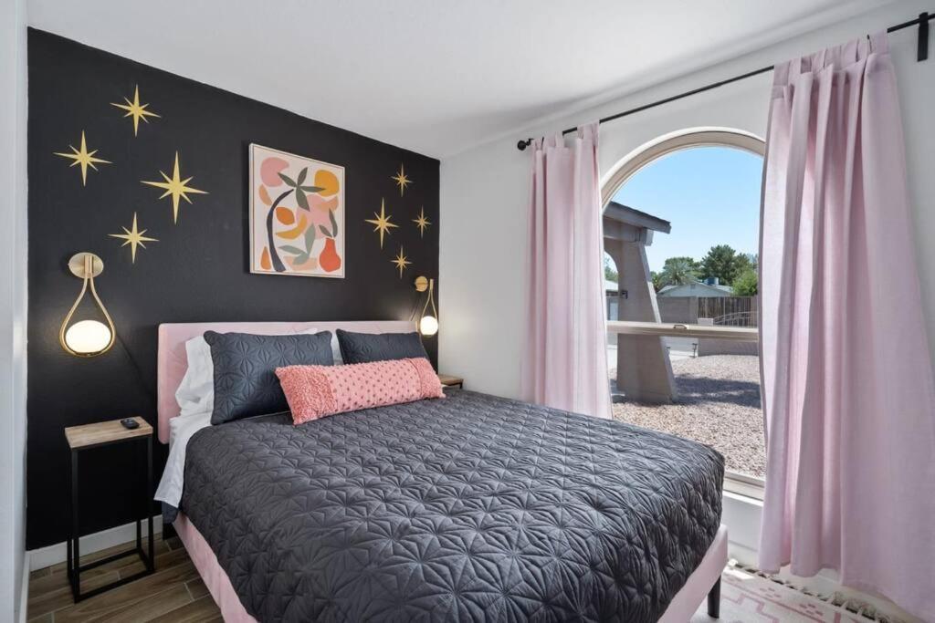 Villa Fab Phx Getaway W/ Pool & Fire Pit Phoenix Esterno foto