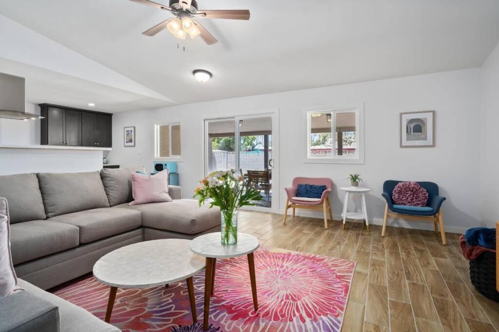Villa Fab Phx Getaway W/ Pool & Fire Pit Phoenix Esterno foto